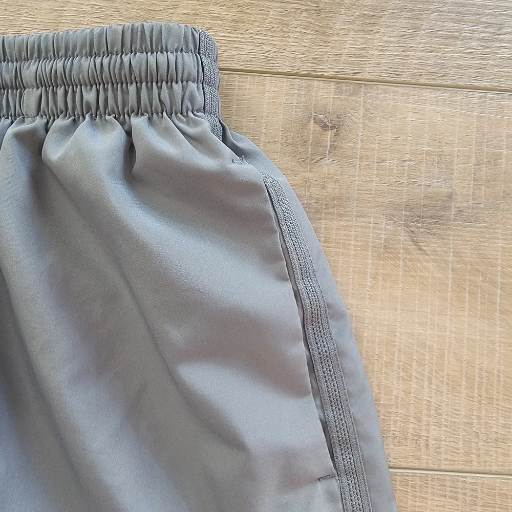 Nike Boys' XL Grey Dri-FIT Multi Woven shorts - Picture 6 of 13